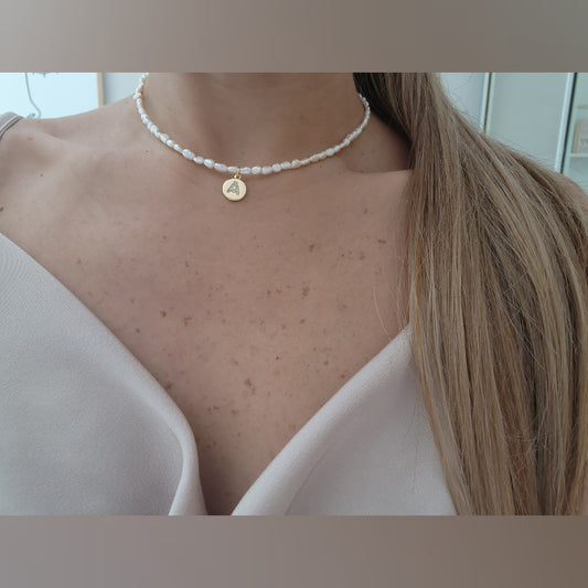 ANY CHOKER PEARL INITIAL